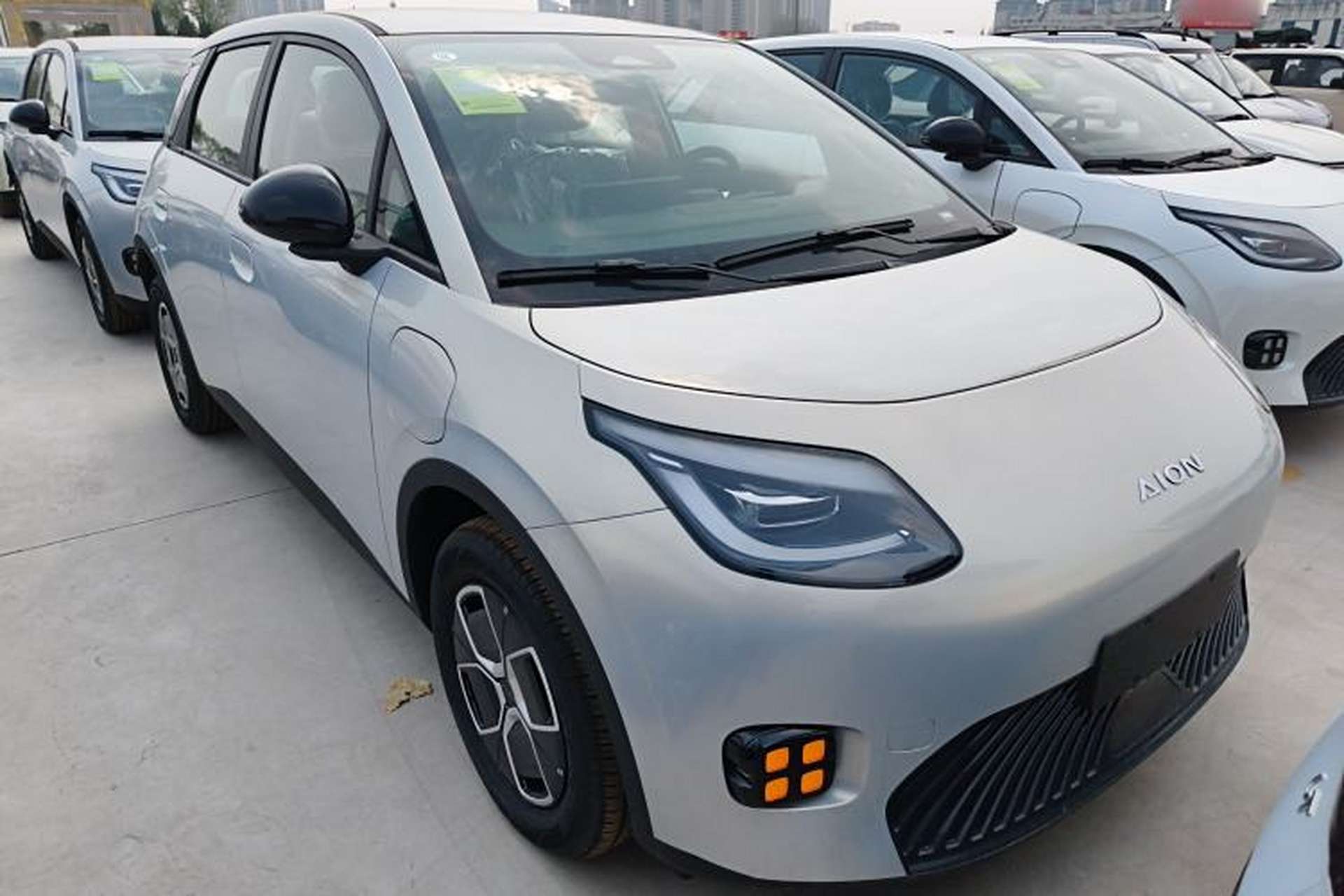 Used AION UT 2025 330 Starlight Edition Exterior 1