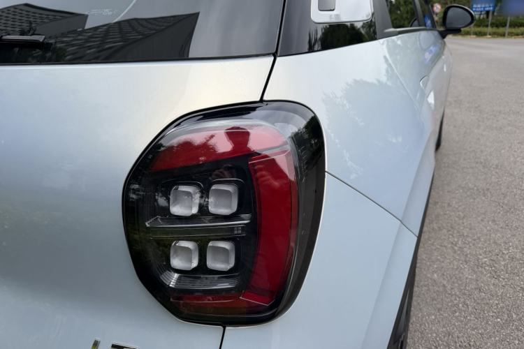 Used AION UT 2025 420 Prestige Edition Exterior 11