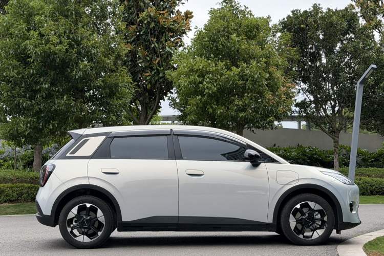 Used AION UT 2025 420 Prestige Edition Exterior 3