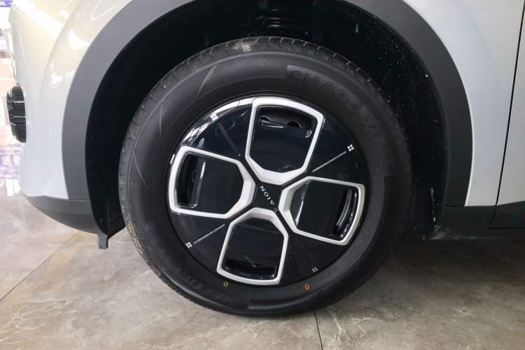 Used AION UT 2025 330 Starlight Edition Exterior 4