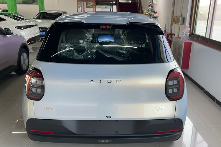 Used AION UT 2025 330 Starlight Edition Exterior 4
