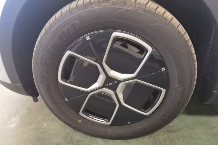 Used AION UT 2025 420 Smart Edition Exterior 4