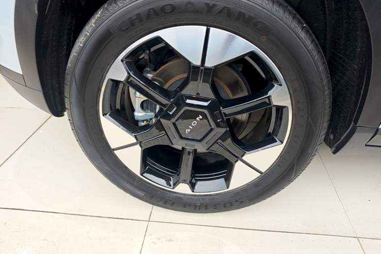 Used AION UT 2025 420 Prestige Edition Exterior 5