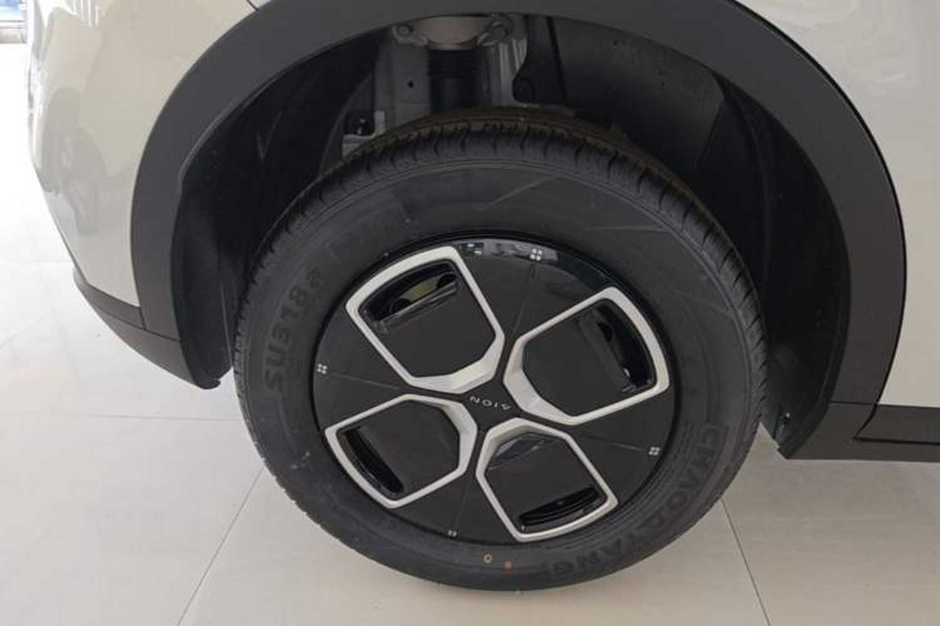 Used AION UT 2025 330 Starlight Edition Exterior 5