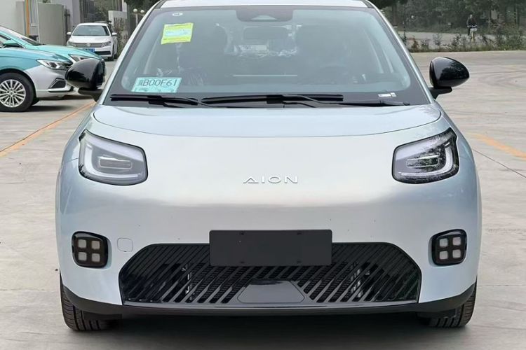 Used AION UT 2025 330 Starlight Edition Exterior 5