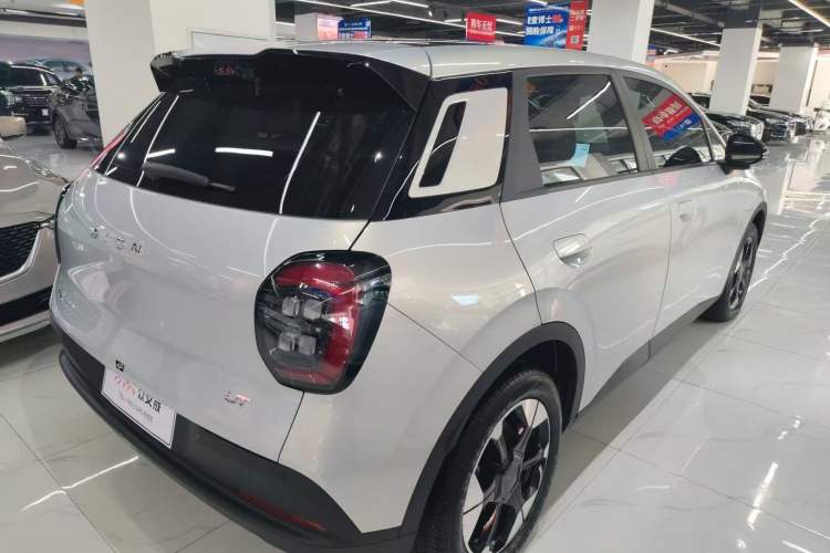 Used AION UT 2025 420 Prestige Edition Exterior 5