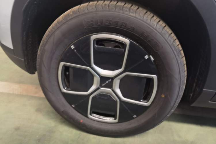 Used AION UT 2025 420 Smart Edition Exterior 5
