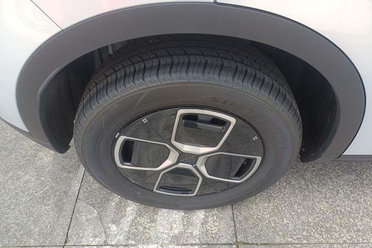 Used AION UT 2025 420 Smart Edition Exterior 8