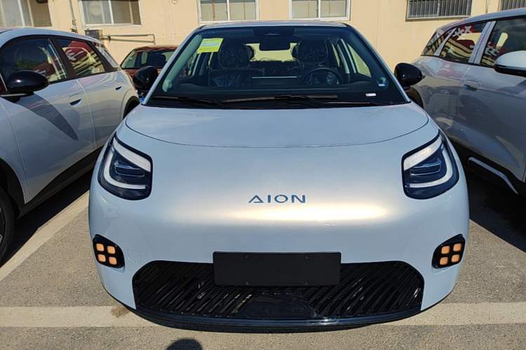 Used AION UT 2025 330 Starlight Edition Front