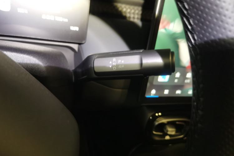 Used AION UT 2025 420 Intelligent Luxury Edition Gear Lever