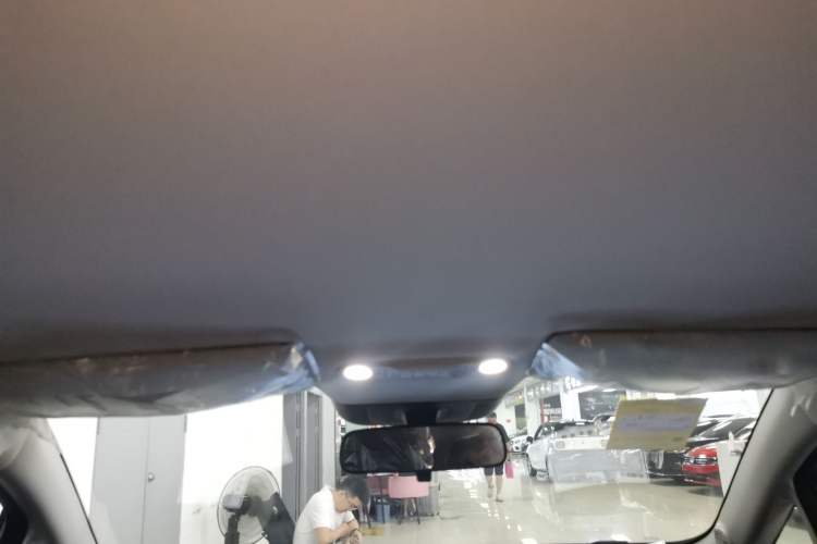 Used AION UT 2025 330 Starlight Edition Headliner