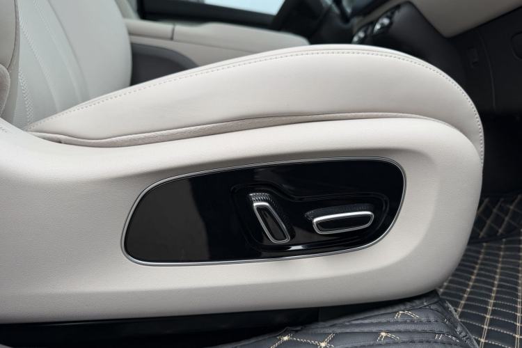 Used AION UT 2025 420 Prestige Edition Interior 12