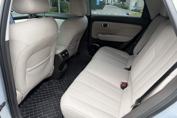 Used AION UT 2025 420 Prestige Edition Interior 4