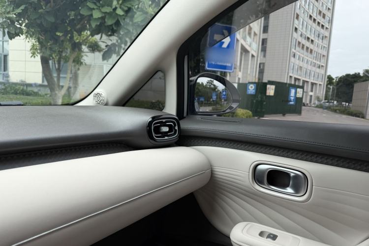 Used AION UT 2025 420 Prestige Edition Interior 6