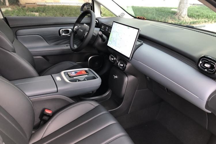 Used AION UT 2025 420 Intelligent Luxury Edition Interior 7