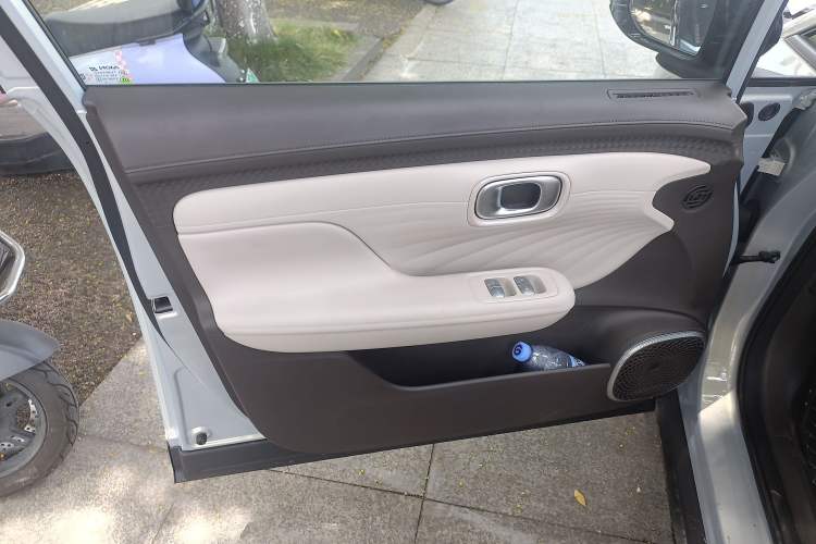 Used AION UT 2025 420 Smart Edition Interior 7