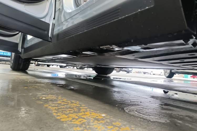 Used AION UT 2025 420 Smart Edition Left Side Sill