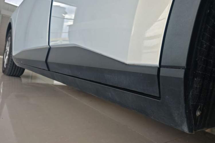 Used AION UT 2025 330 Starlight Edition Left Side Sill