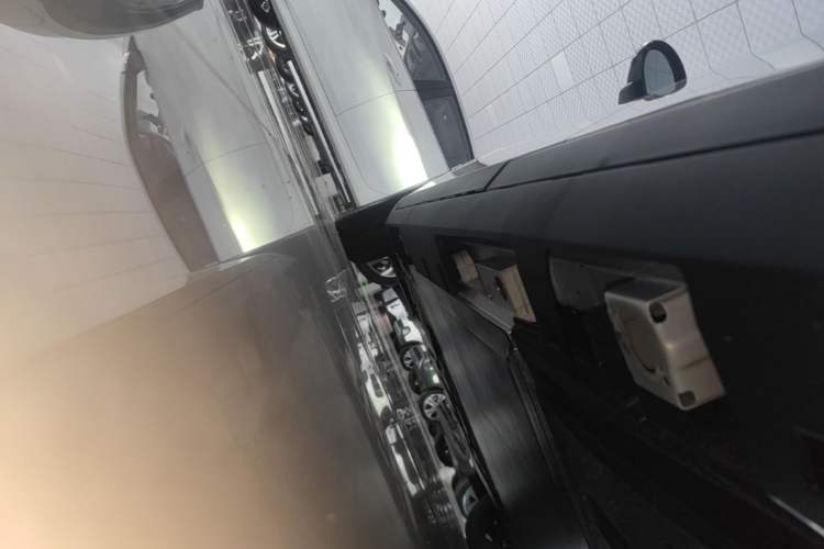 Used AION UT 2025 330 Star Edition Left Side Sill
