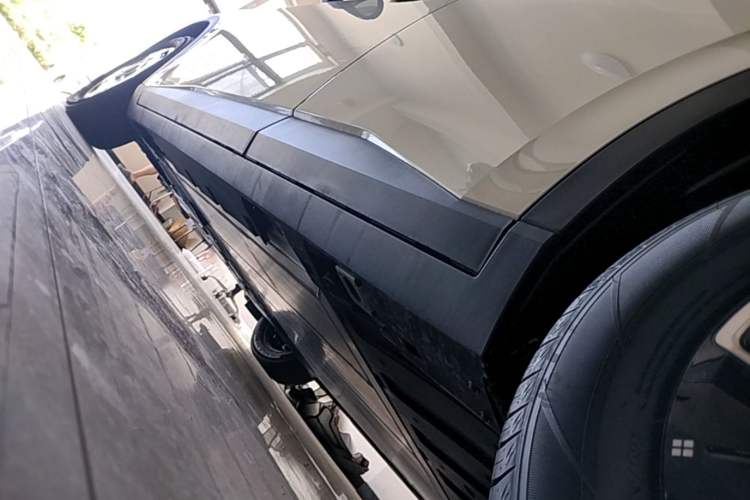 Used AION UT 2025 420 Smart Edition Left Side Sill