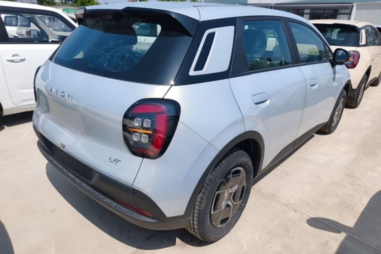 Used AION UT 2025 330 Starlight Edition Rear Right 45 Deg