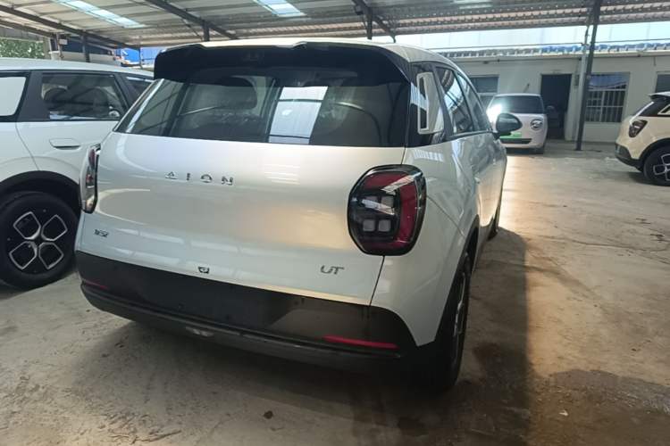 Used AION UT 2025 420 Smart Edition Rear Right 45 Deg