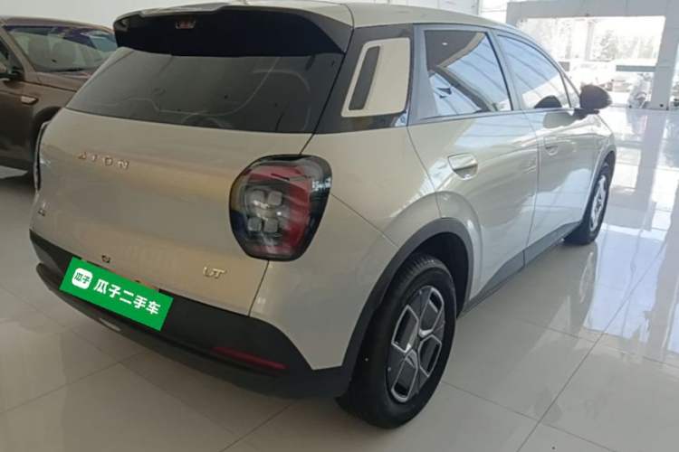 Used AION UT 2025 330 Starlight Edition Rear Right 45 Deg
