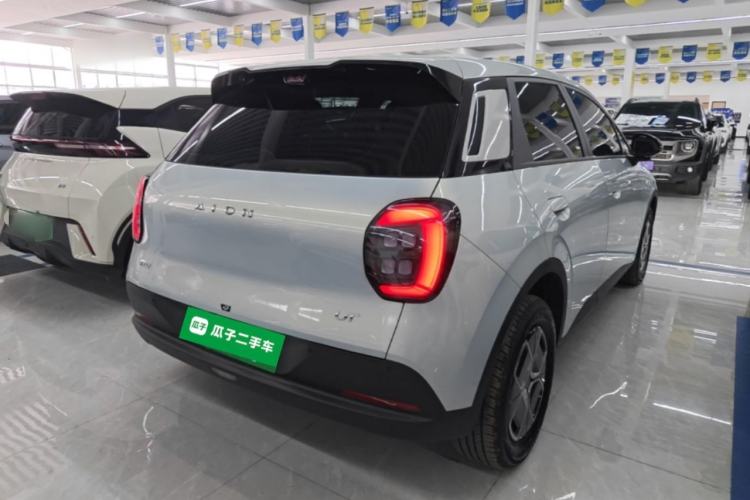Used AION UT 2025 330 Starlight Edition Rear Right 45 Deg