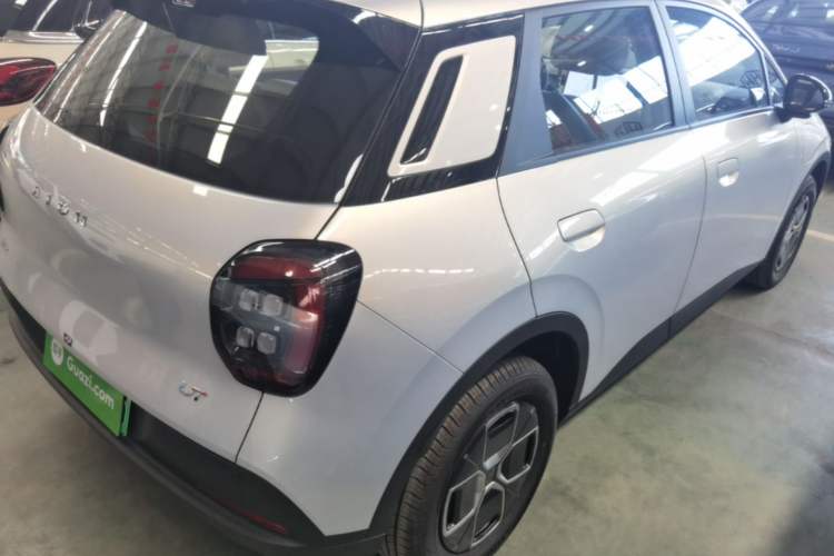 Used AION UT 2025 420 Smart Edition Rear Right 45 Deg