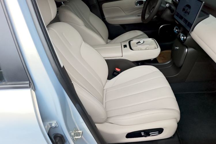Used AION UT 2025 420 Prestige Edition Right Front Seat