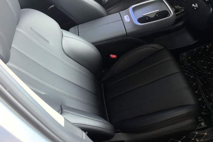 Used AION UT 2025 420 Intelligent Luxury Edition Right Front Seat