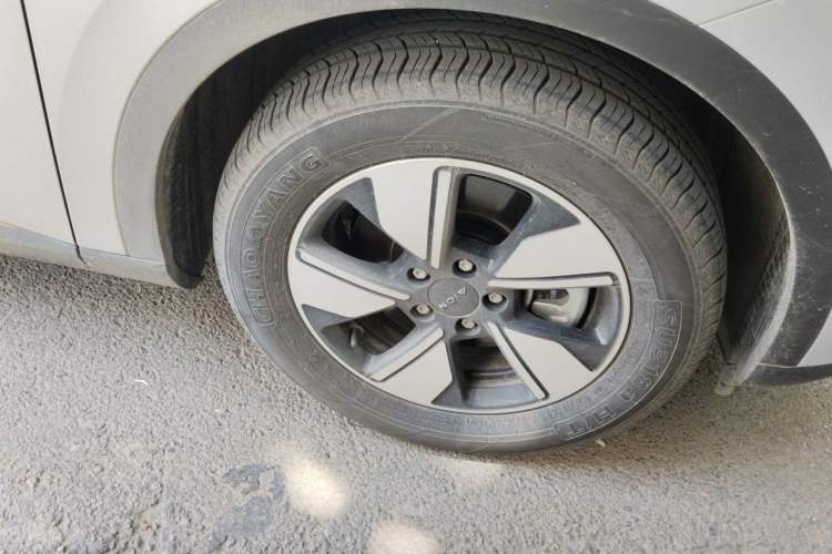 Used AION UT 2025 420 Intelligent Luxury Edition Right Front Wheel Hub