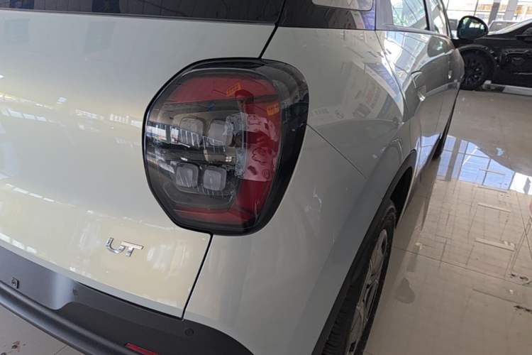 Used AION UT 2025 330 Starlight Edition Right Rear Taillight