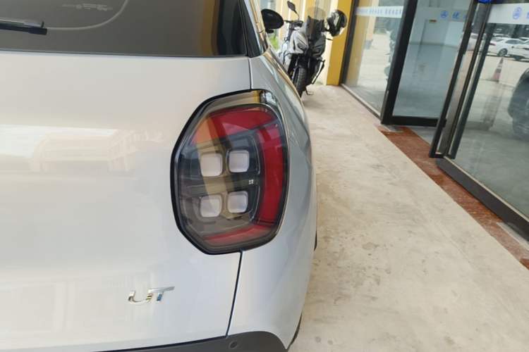 Used AION UT 2025 420 Intelligent Luxury Edition Right Rear Taillight