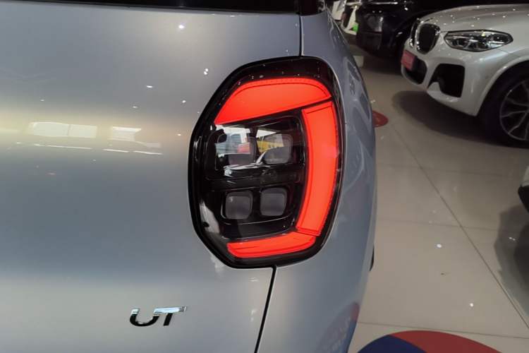 Used AION UT 2025 330 Starlight Edition Right Rear Taillight