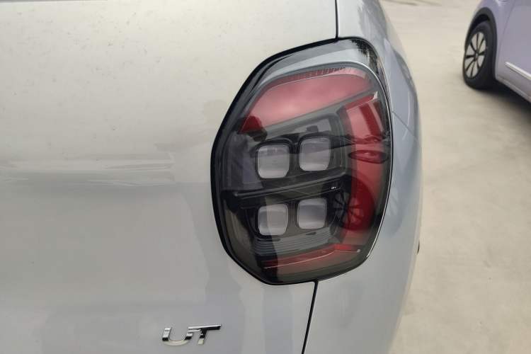 Used AION UT 2025 330 Starlight Edition Right Rear Taillight