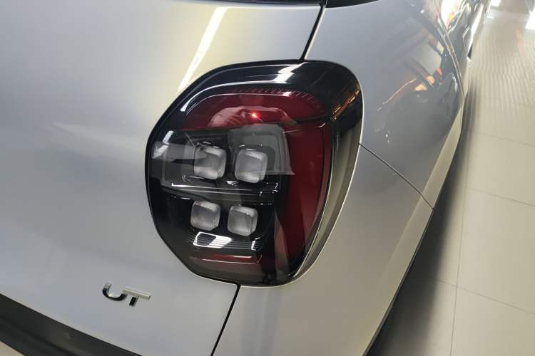 Used AION UT 2025 330 Starlight Edition Right Rear Taillight