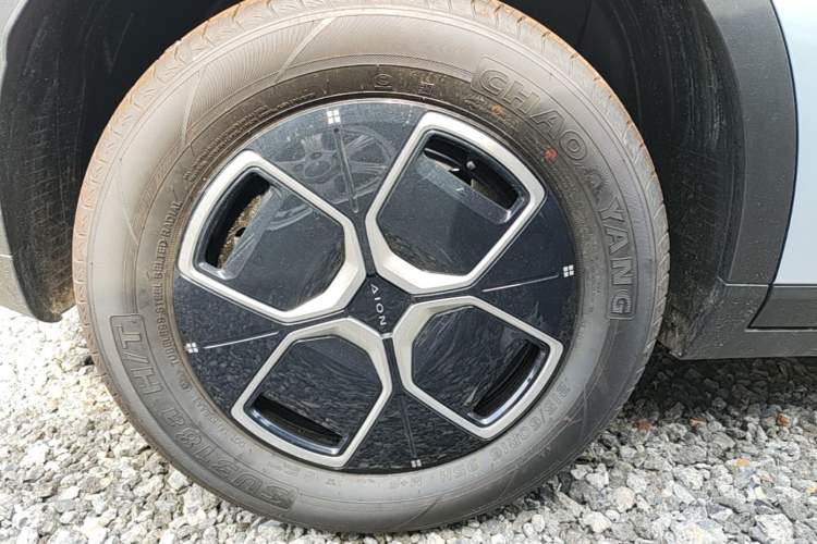 Used AION UT 2025 420 Smart Edition Right Rear Wheel Hub