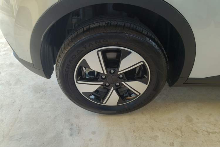 Used AION UT 2025 420 Intelligent Luxury Edition Right Rear Wheel Hub