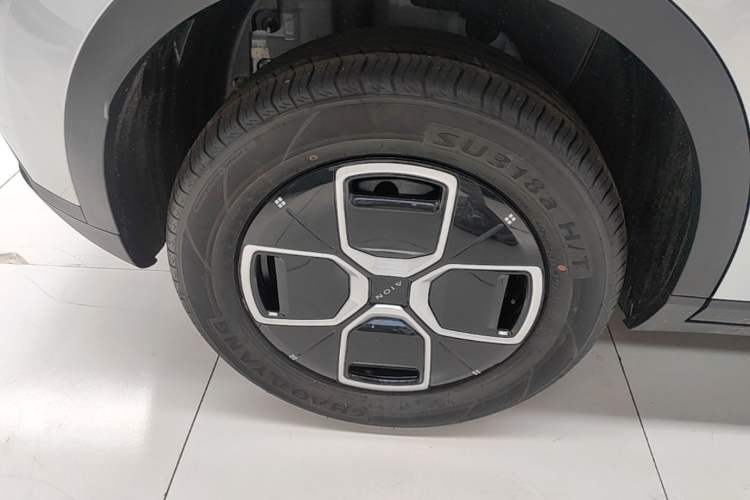 Used AION UT 2025 420 Smart Edition Right Rear Wheel Hub