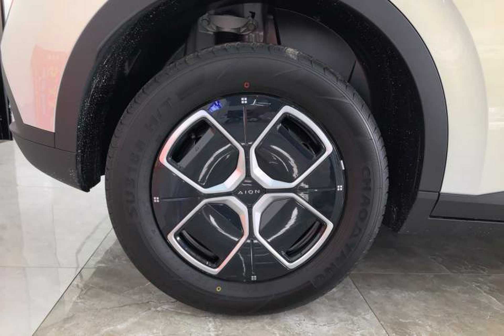 Used AION UT 2025 330 Starlight Edition Right Rear Wheel Hub