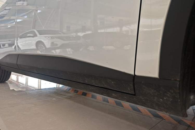 Used AION UT 2025 330 Starlight Edition Right Side Sill