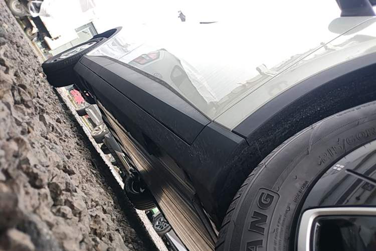 Used AION UT 2025 420 Smart Edition Right Side Sill