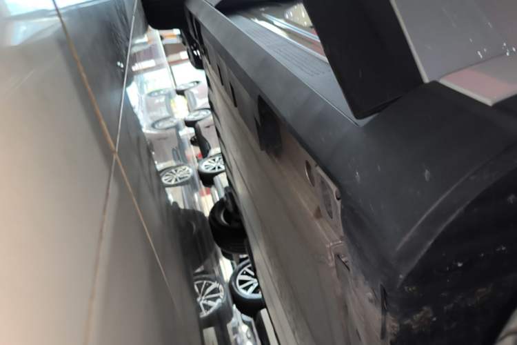 Used AION UT 2025 330 Starlight Edition Right Side Sill