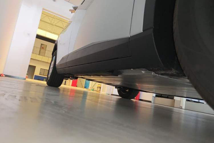 Used AION UT 2025 330 Starlight Edition Right Side Sill