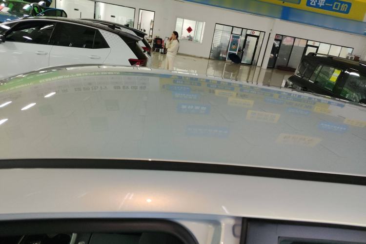 Used AION UT 2025 330 Starlight Edition Roof