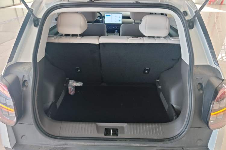 Used AION UT 2025 330 Starlight Edition Trunk