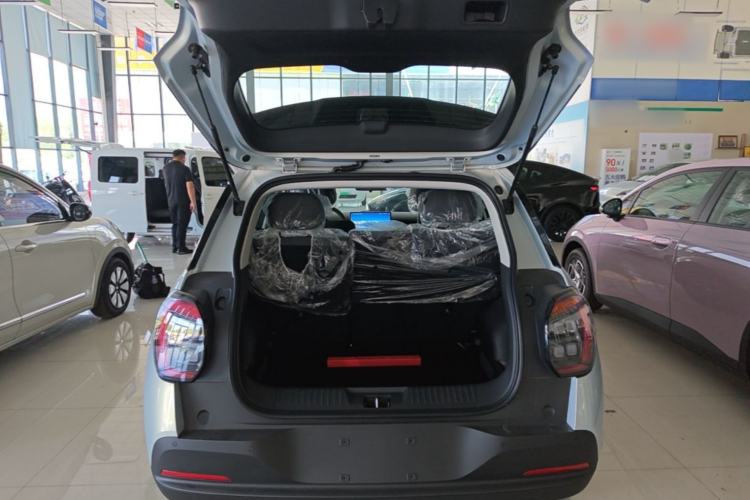 Used AION UT 2025 330 Starlight Edition Trunk