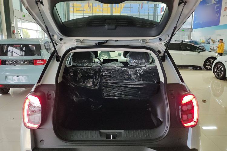 Used AION UT 2025 330 Starlight Edition Trunk