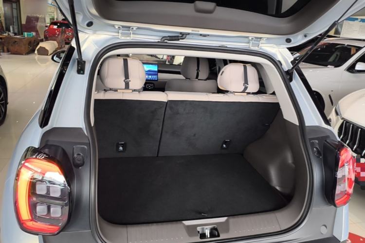 Used AION UT 2025 330 Starlight Edition Trunk